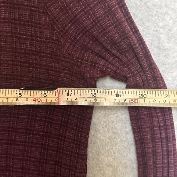 Altar'd State Tunic Blouse Size L Maroon Peplum Hem Checkered Knit Boho Top A&M - Picture 9 of 11